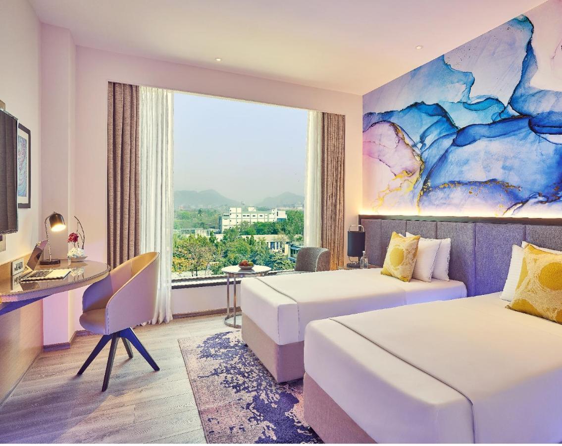 Vivanta Navi Mumbai Turbhe Exterior photo