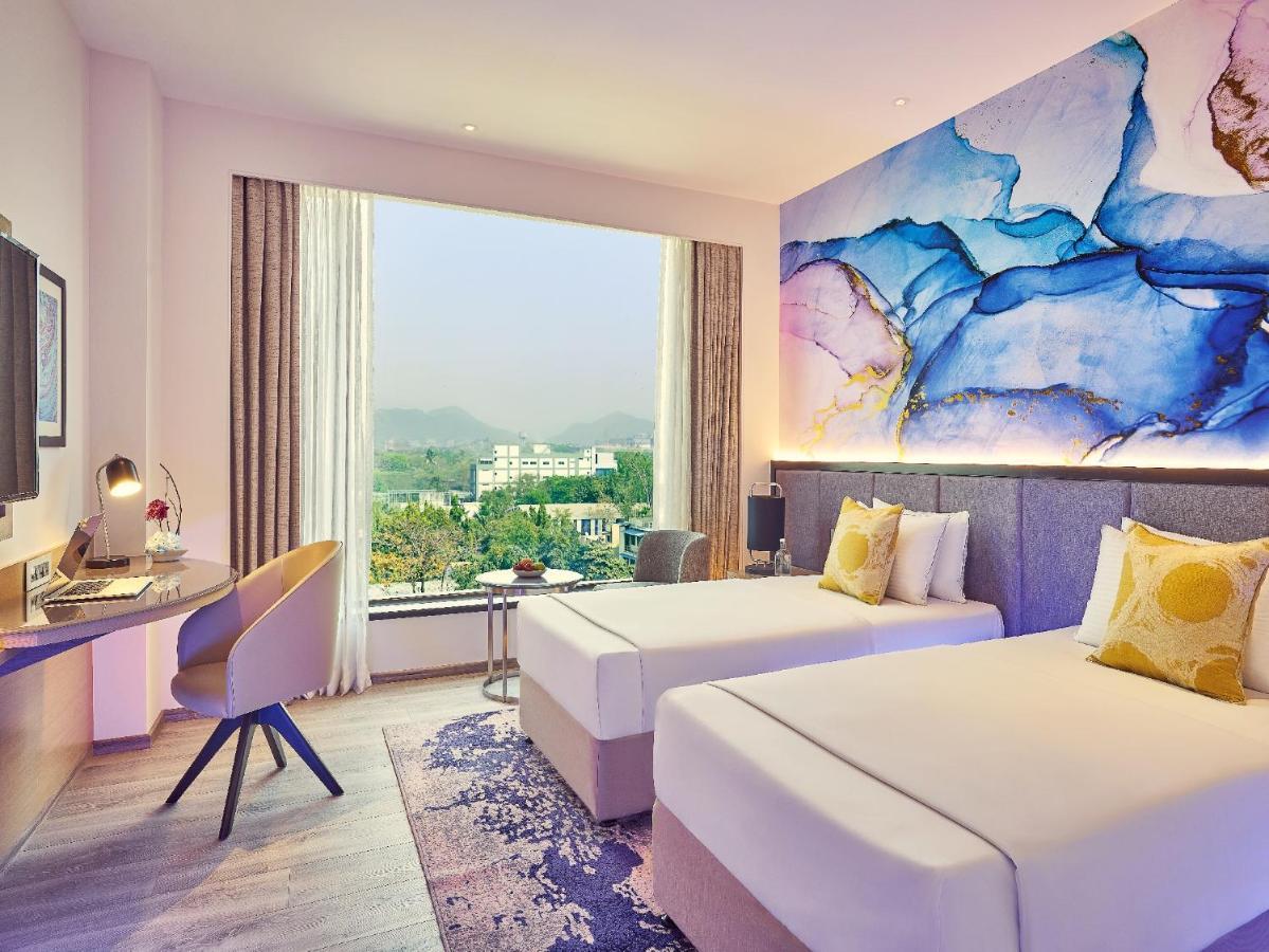 Vivanta Navi Mumbai Turbhe Exterior photo